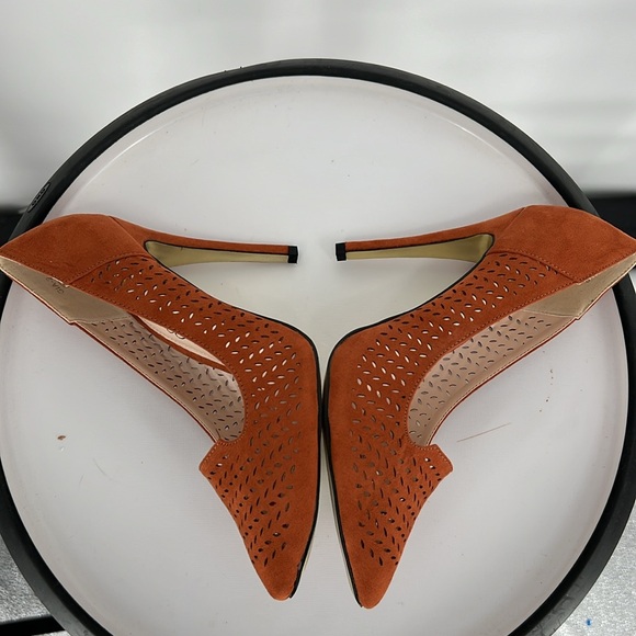 MACHI VEGAN SUEDE HEELS - Picture 14 of 16